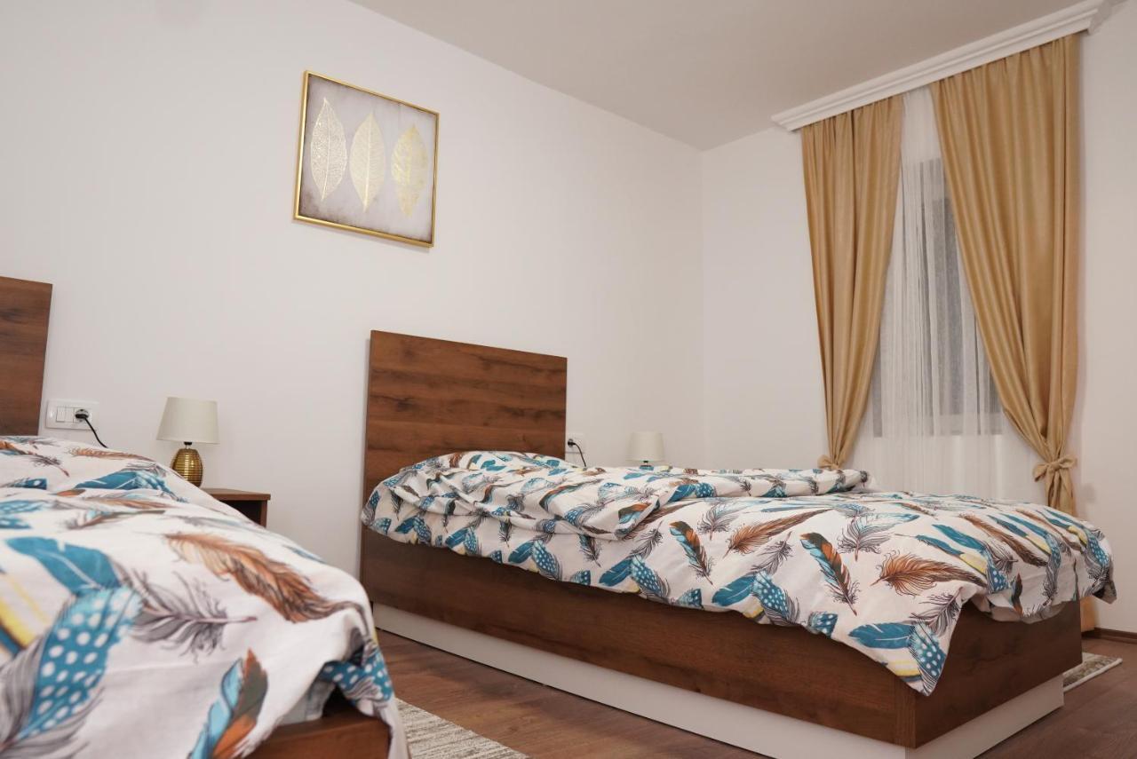 Apartments Manitovac M Niksic Exterior photo