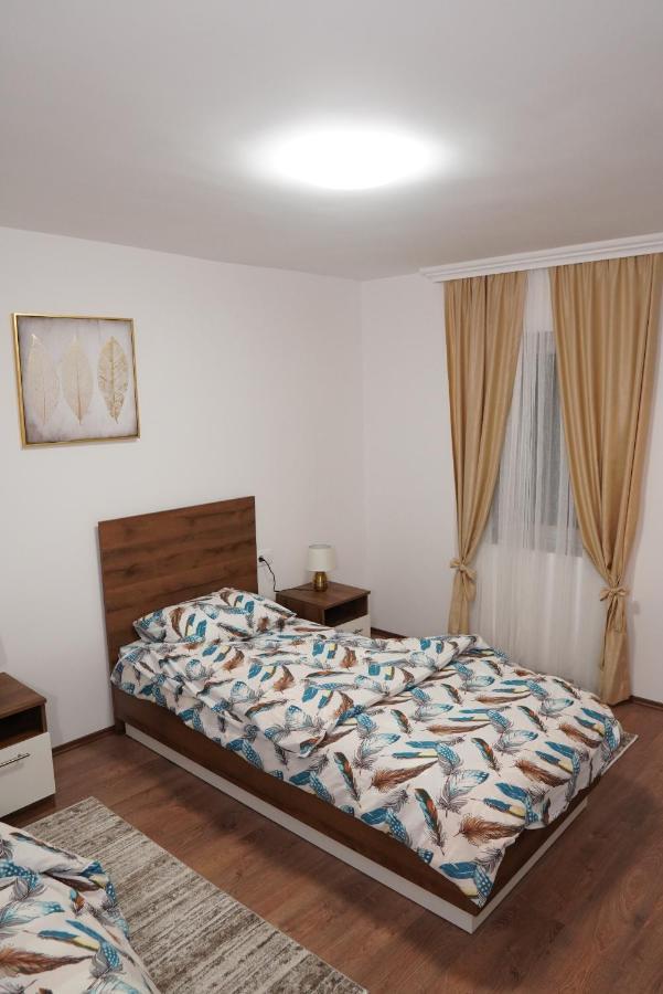 Apartments Manitovac M Niksic Exterior photo