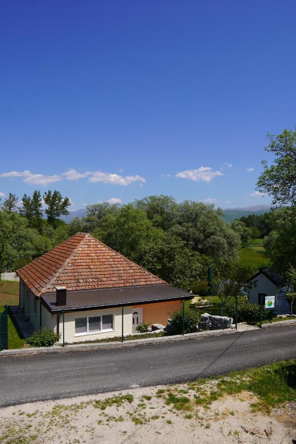 Apartments Manitovac M Niksic Exterior photo